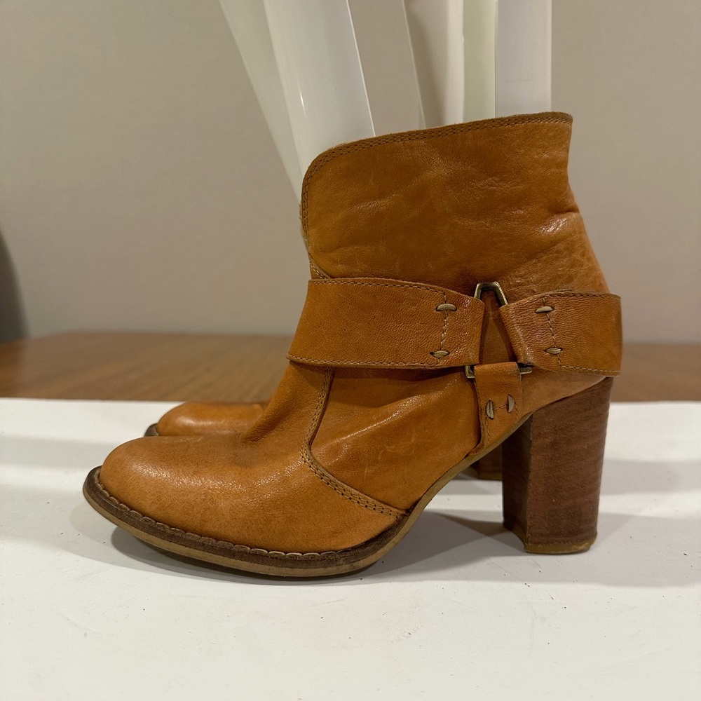 SUNDANCE Taupe Leather Ankle Boots Size 37